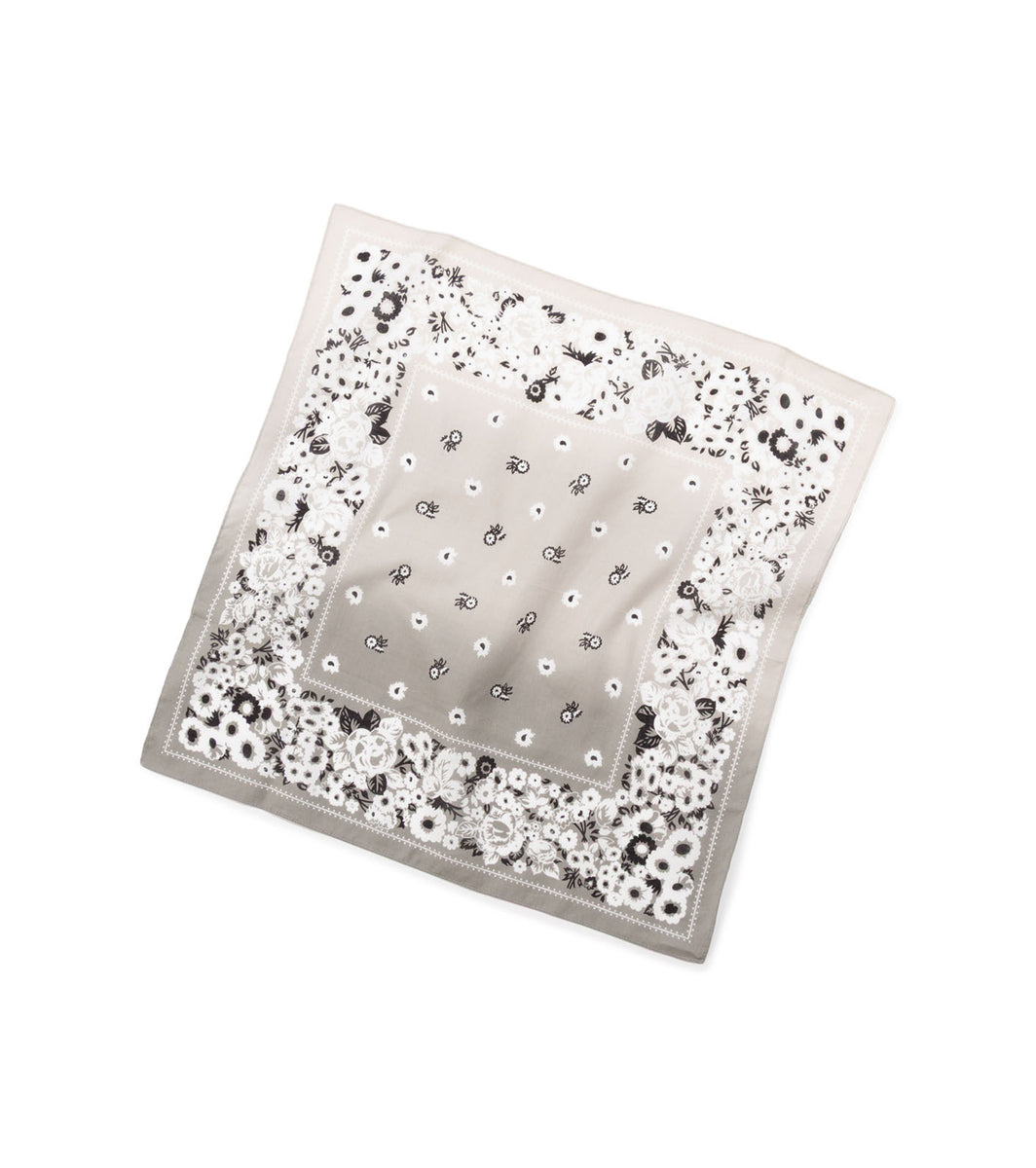 nanamica Exclusive Dyg Gradation Cotton Bandana – nanamica NEW YORK