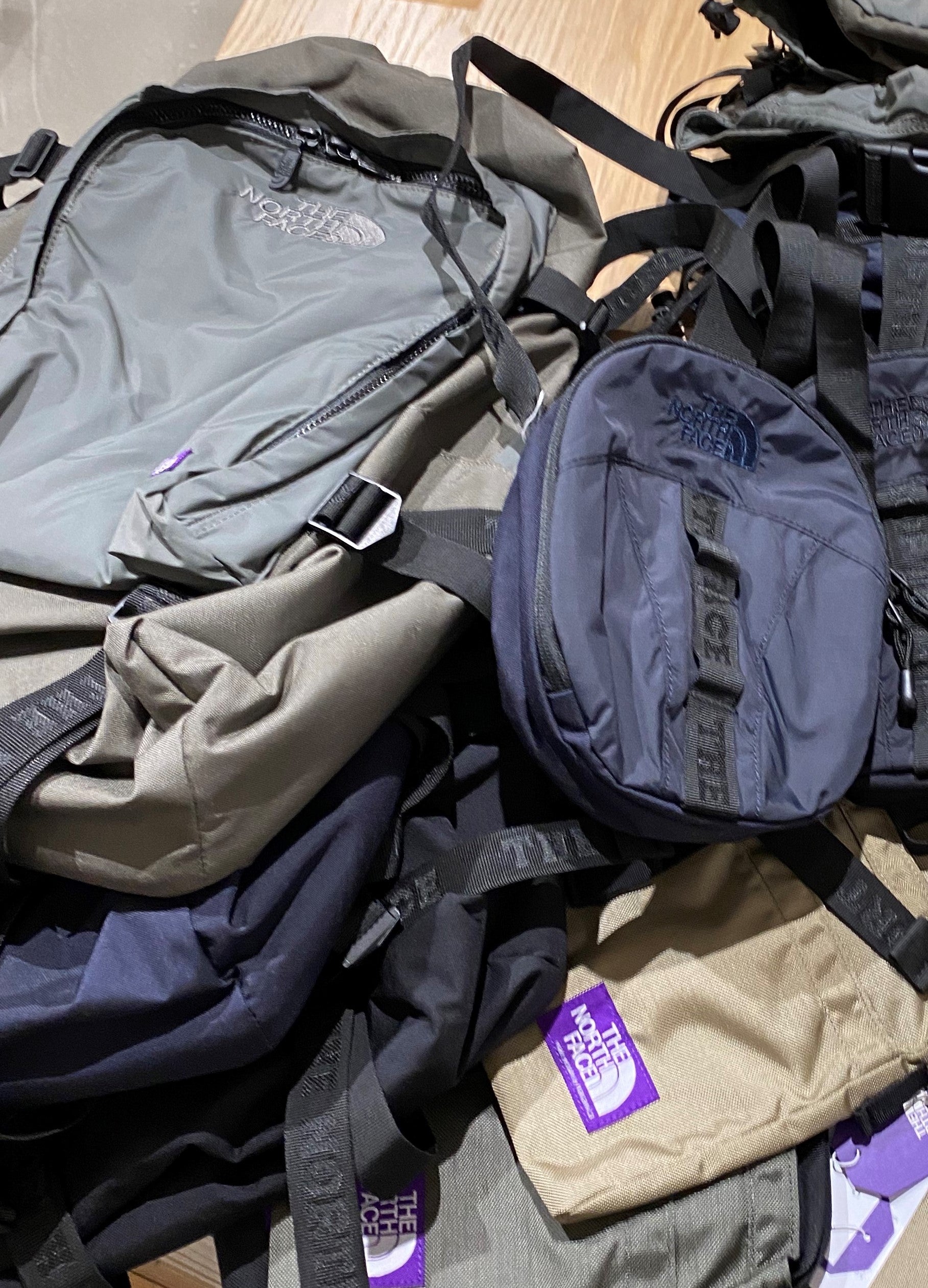 north face cordura backpack The NF0A3KX6 Groundwork Backpack, Mid Grey/ Asphalt Grey / OSFA elastic bands on the front for securing items like jackets The North Face Recon Everyday