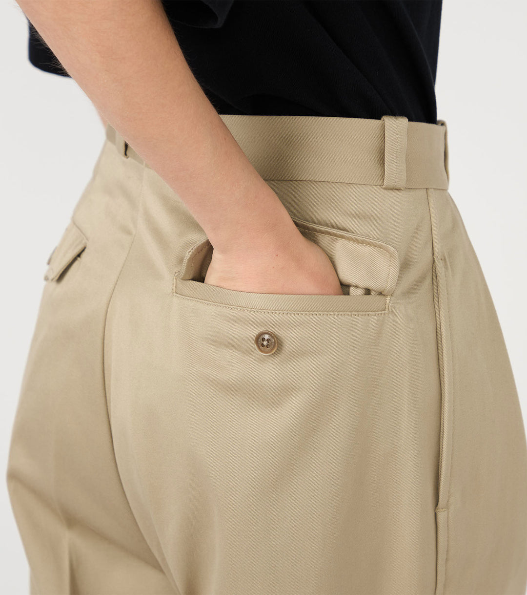 Double Pleated Chino Pants – nanamica NEW YORK